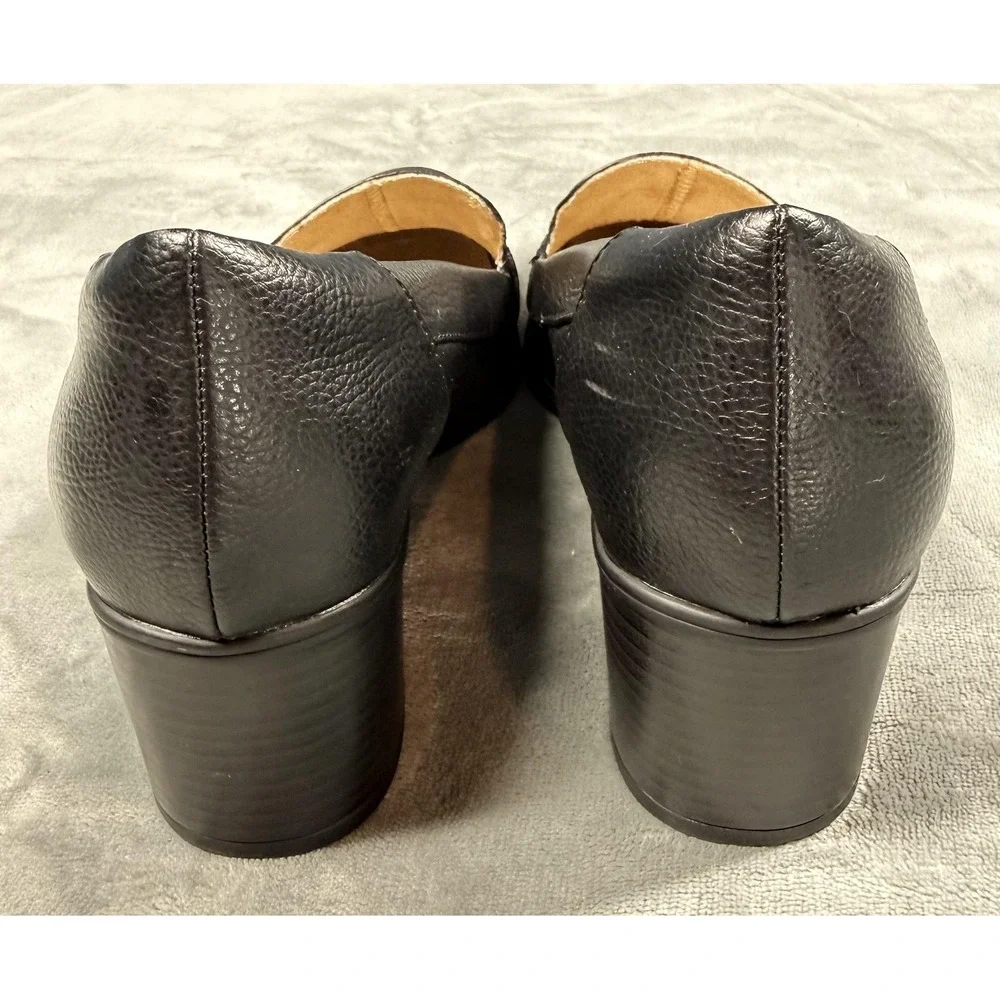 Naturalizer toe footbed color